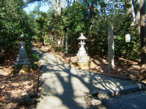 城山八幡宮参道