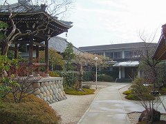 正法寺境内