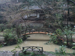 楊輝荘北庭園光景