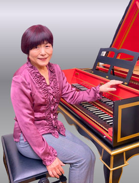 ���c ���q